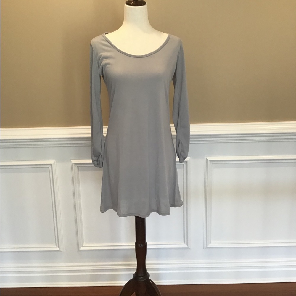 Very Simple Gray Tunic - image 1